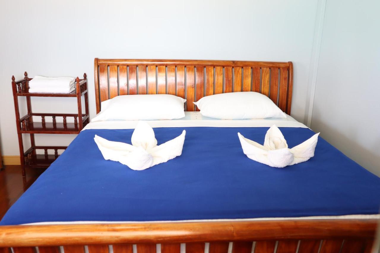Ban Sulada Guest House Laem Ngop Exterior photo